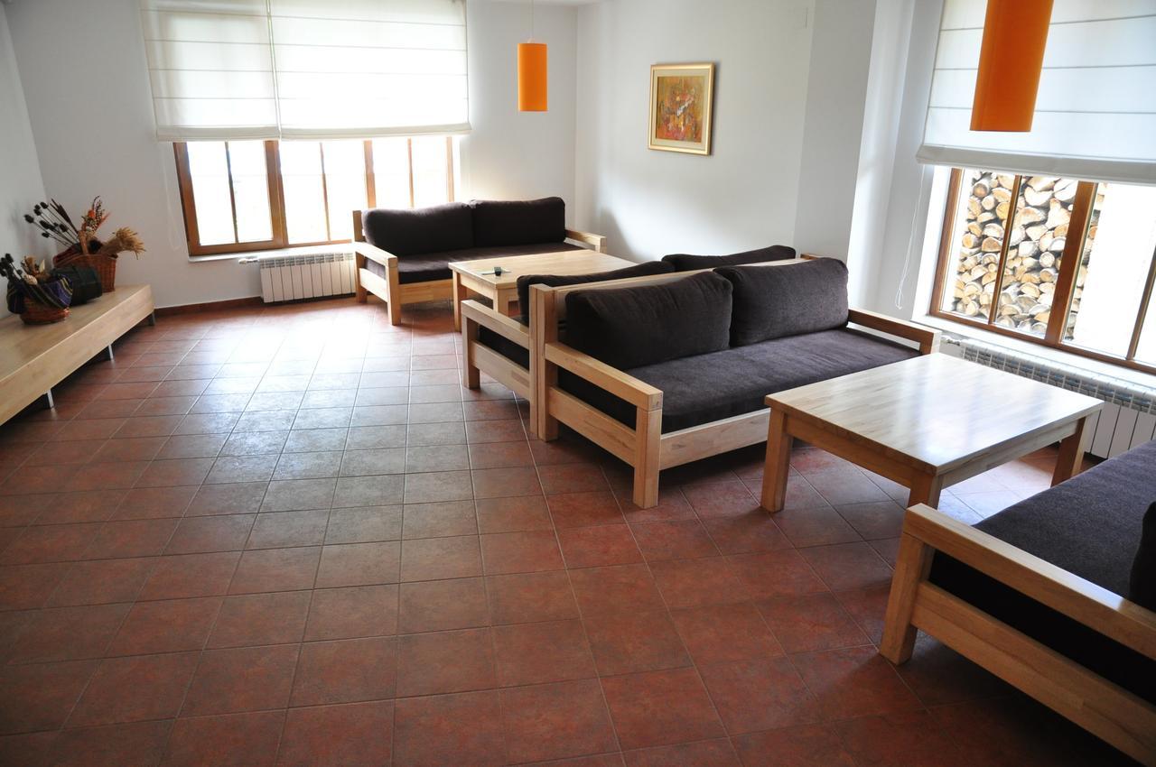 Hotel Black Stork Nisova Exterior foto